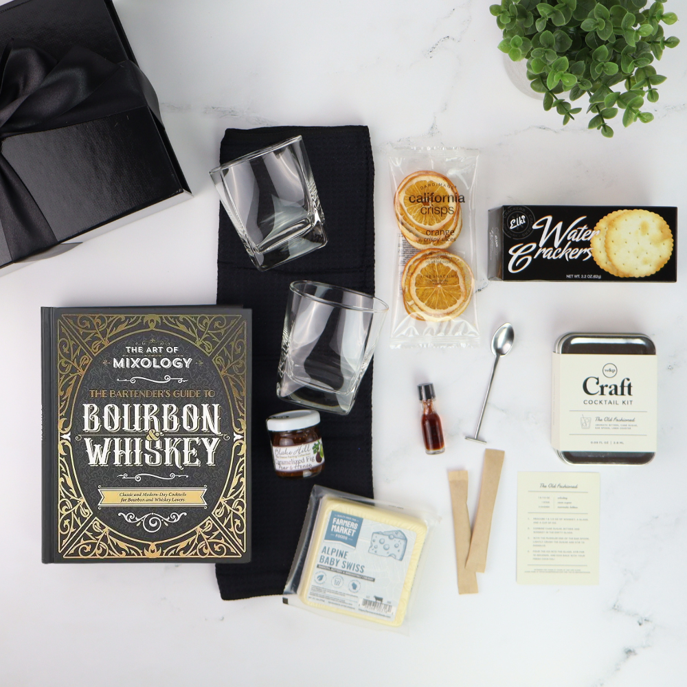 bourban and whiskey gift for him, the perfect Father's day gift set