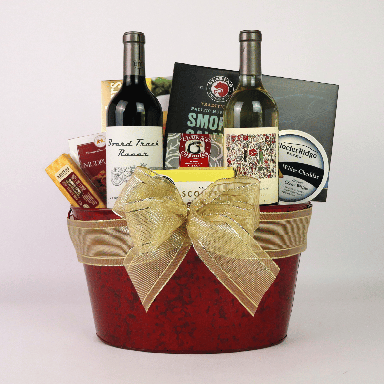 Gourmet gift tray featuring 2 Mark Ryan wines from Washington’s Columbia Valley, Vincent Red and Pinot Gris, paired with premium cheese, smoked salmon, nuts, and water crackers for a luxurious tasting experience.